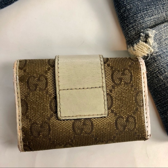 GUCCI Gold Heart Canvas Monogram Key Card Holder - Picture 12 of 13